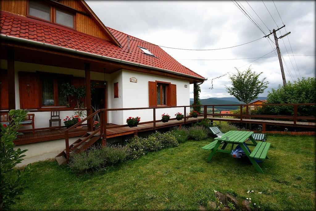 Kaláris Vendégház Hollókő Esterno foto